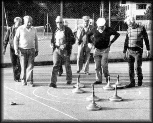 Unsere Eisstocksch&uuml;tzen in Aktion beim ASV Hegge