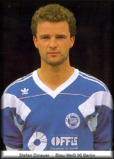 Spieler des ASV Hegge nun Bundesliga-Spieler beim Blau-Wei�-90-Berlin. Mannschaftskollege von Karl-Heinz Riedle aus Weiler/Simmerberg